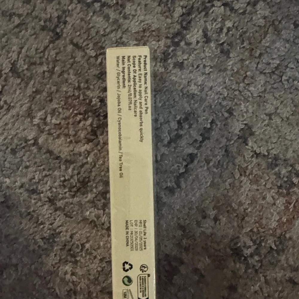 Nail Care Pen - Pale Yellow Packaging